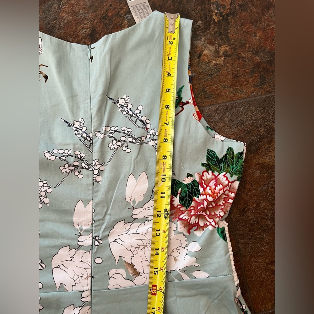 New cottagecore green floral flared sleeveless party/cocktail dress. Size medium - Picture 11 of 12